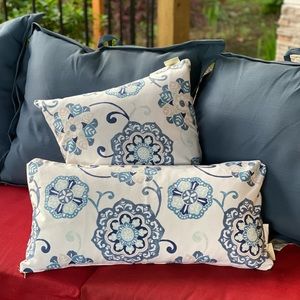 NWT Domain set 2 Floral pillow covers